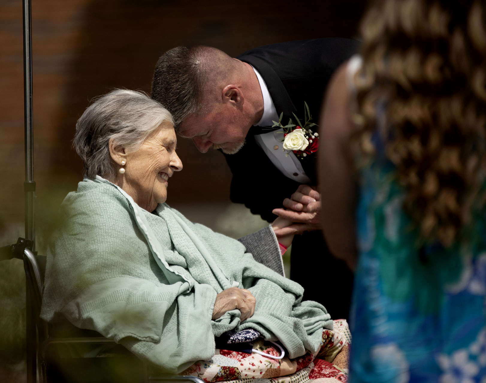 052420-news-hospital-wedding 07.jpg